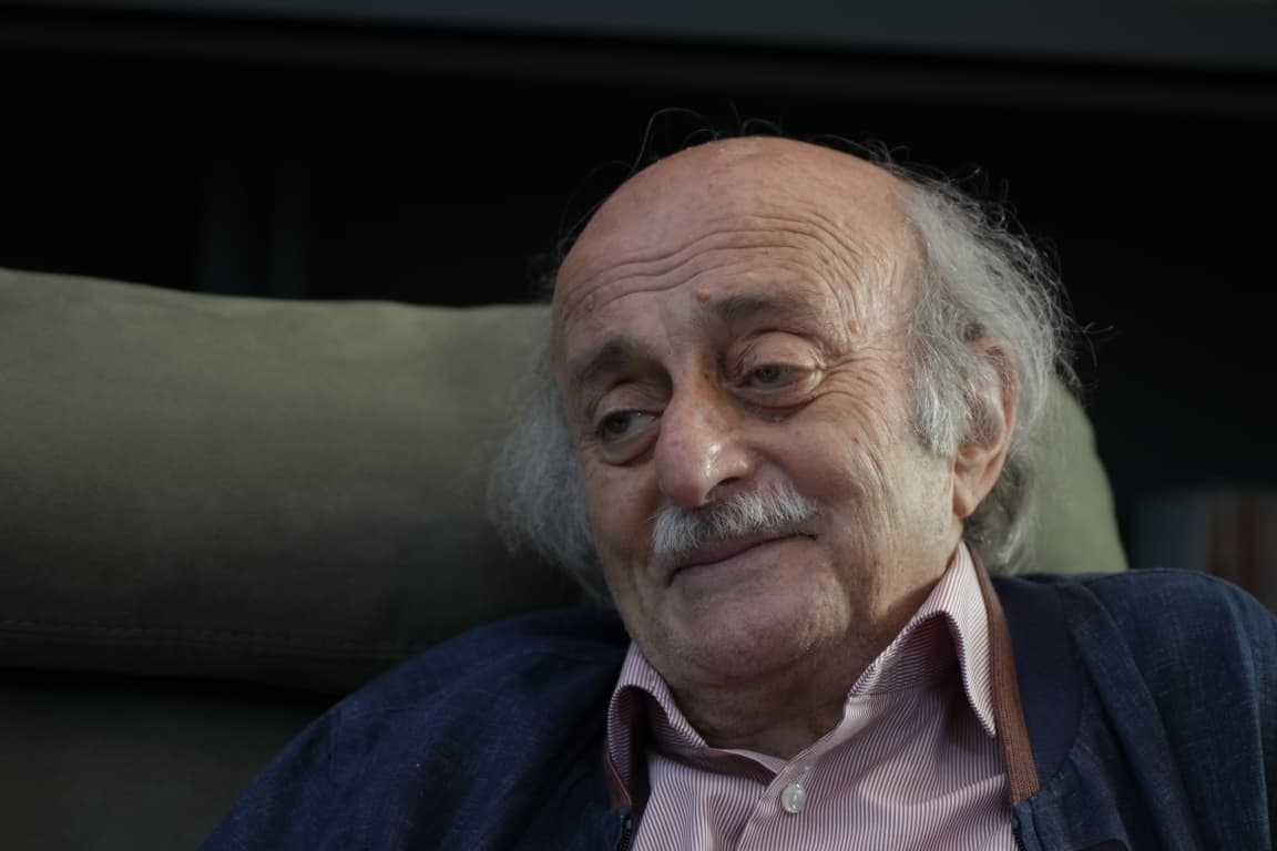 Neutralité dans la Constitution : Joumblatt met en garde contre un débat interne dont « nous n’avons pas besoin »