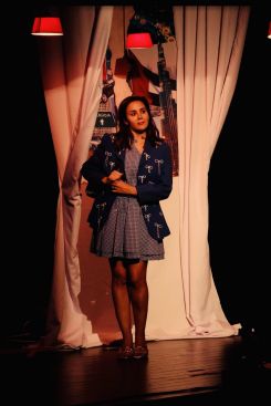 Marwa Khalil, alias Hala, coautrice, actrice et productrice de la pièce « Tarbouche jeddeh maalak »... Photo fournie 