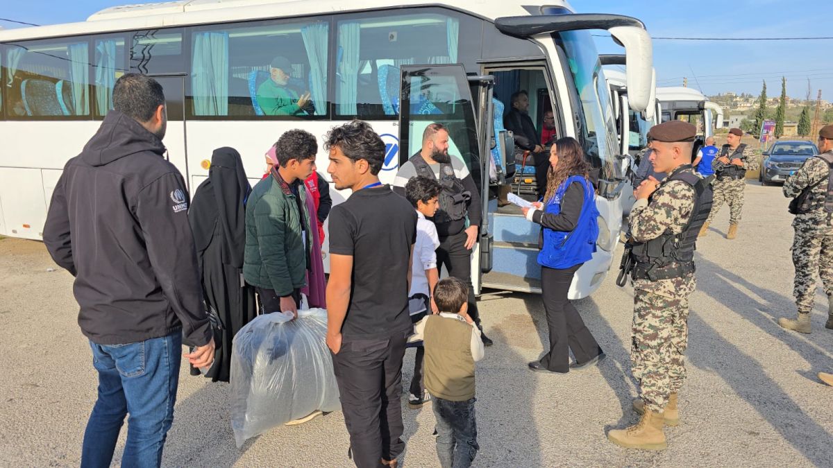 147 Syrian refugees return via Arida in 9th 'voluntary return' convoy