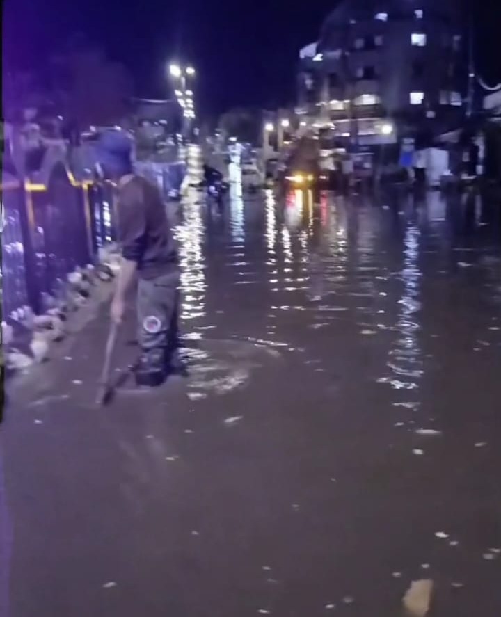 Réouverture rapide d'une route inondée dans la banlieue sud de Beyrouth, annonce le ministère des TP