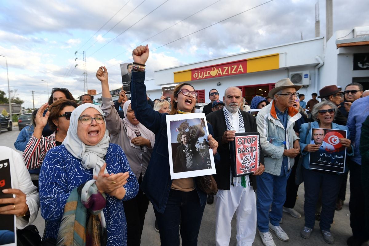 In Tunisia, associations suspended by the regime are stuck in limbo