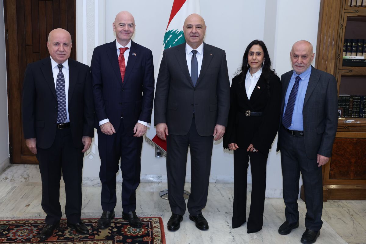 Aoun accorde la nationalité libanaise à Gianni Infantino, le président de la FIFA 