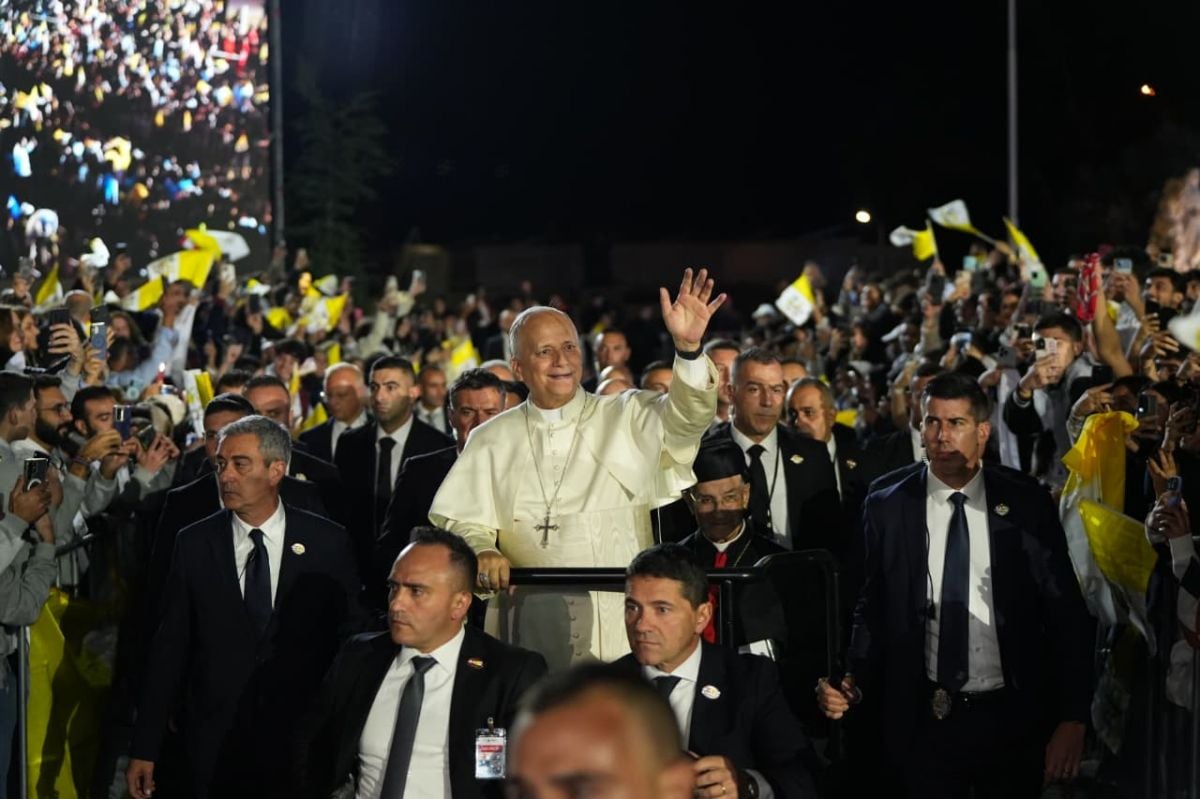 In Bkirki, the pope urges young people to stay