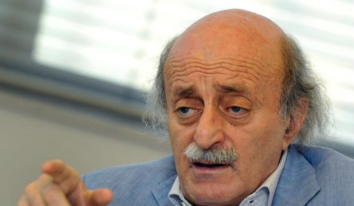 Joumblatt à Aïn el-Tiné : Nous n'acceptons pas de négocier sous le feu