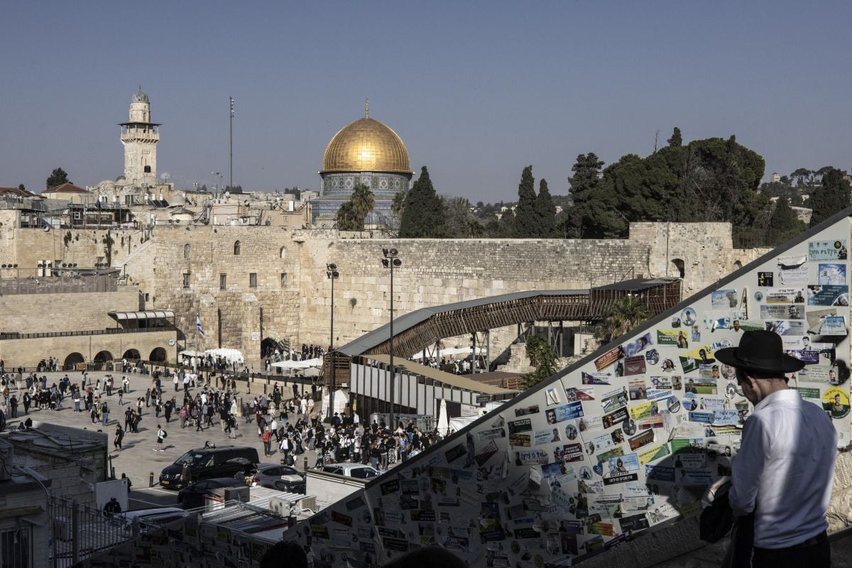 Près de 200 colons israéliens font irruption dans la mosquée al-Aqsa