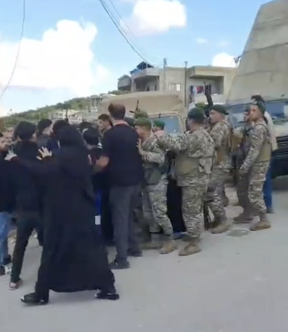 Israeli army backs down from bombing building after unprecedented Lebanese Army search