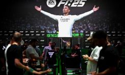 Des visiteurs jouent au jeu EA Sports FC 25 au Salon du jeu vidéo Gamescom à Cologne, le 21 août 2024. Photo Ina Fassbender/Archives AFP