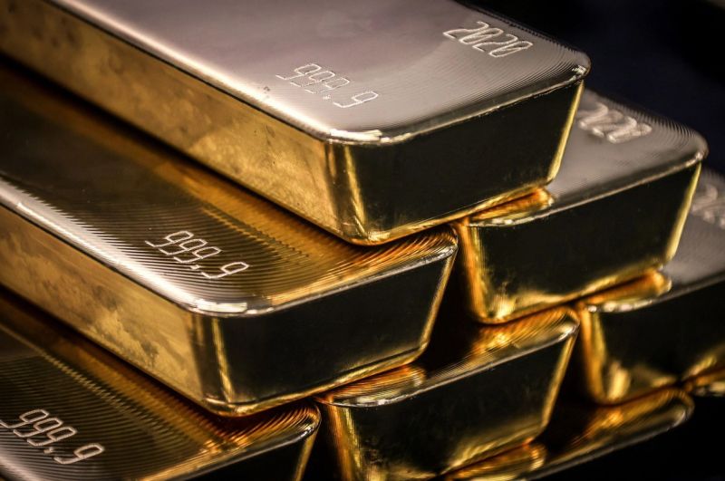 Gold price hits record high of $4,383.76 on US rate cut bets - L'Orient ...