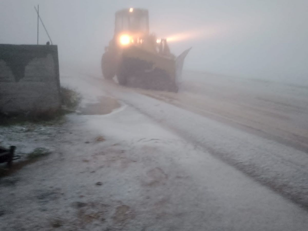 Tempête au Liban : de la grêle, de la neige, et un roc qui déboule sur une maison