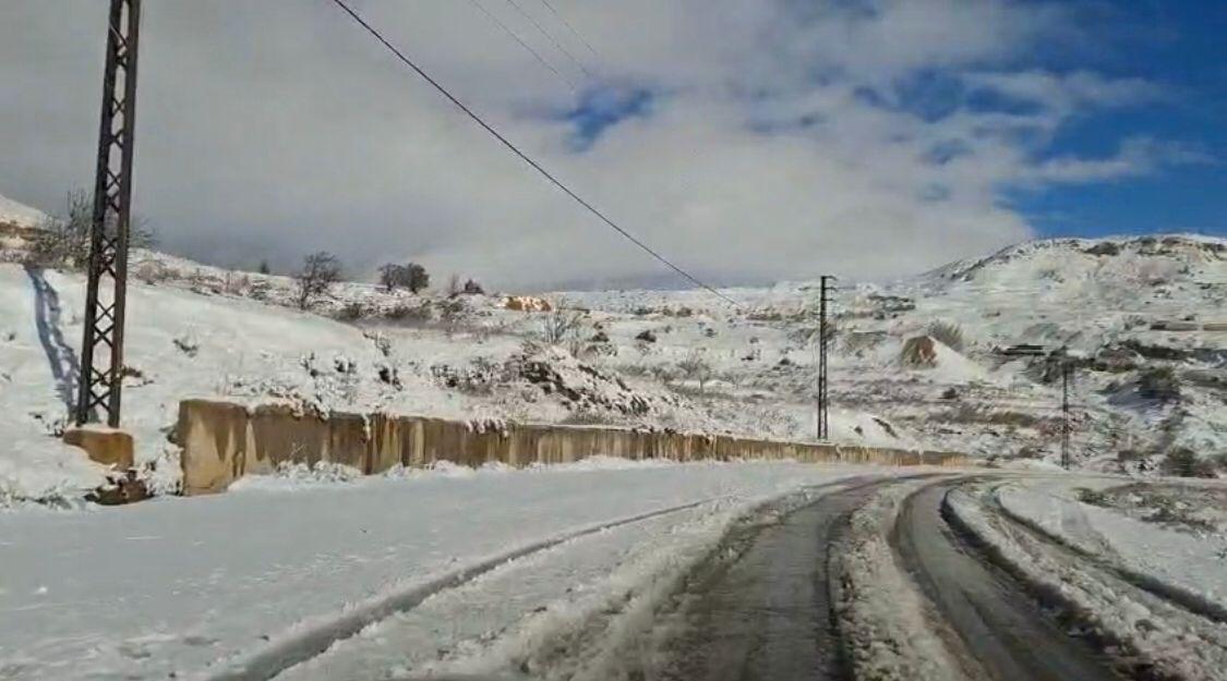 Deuxième jour de neige au Liban : les stations de ski espèrent bientôt ouvrir les pistes