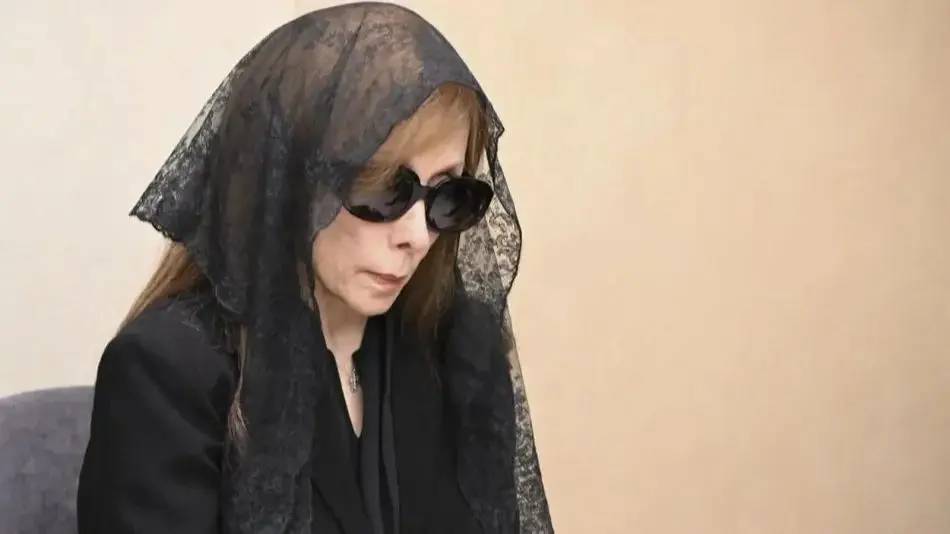 La diva Feyrouz enterre son deuxième fils, Hali