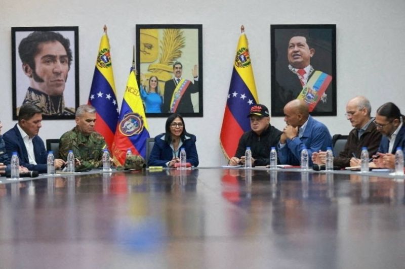 Au Venezuela, la chute de Maduro secoue « le club des cinq » du pouvoir ...