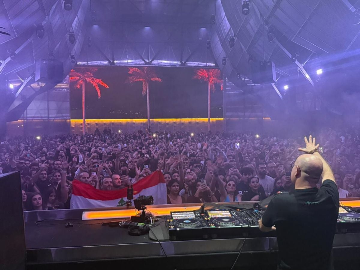 Un prêtre sous les stroboscopes : l’atmosphère du concert de Padre Guilherme à Beyrouth