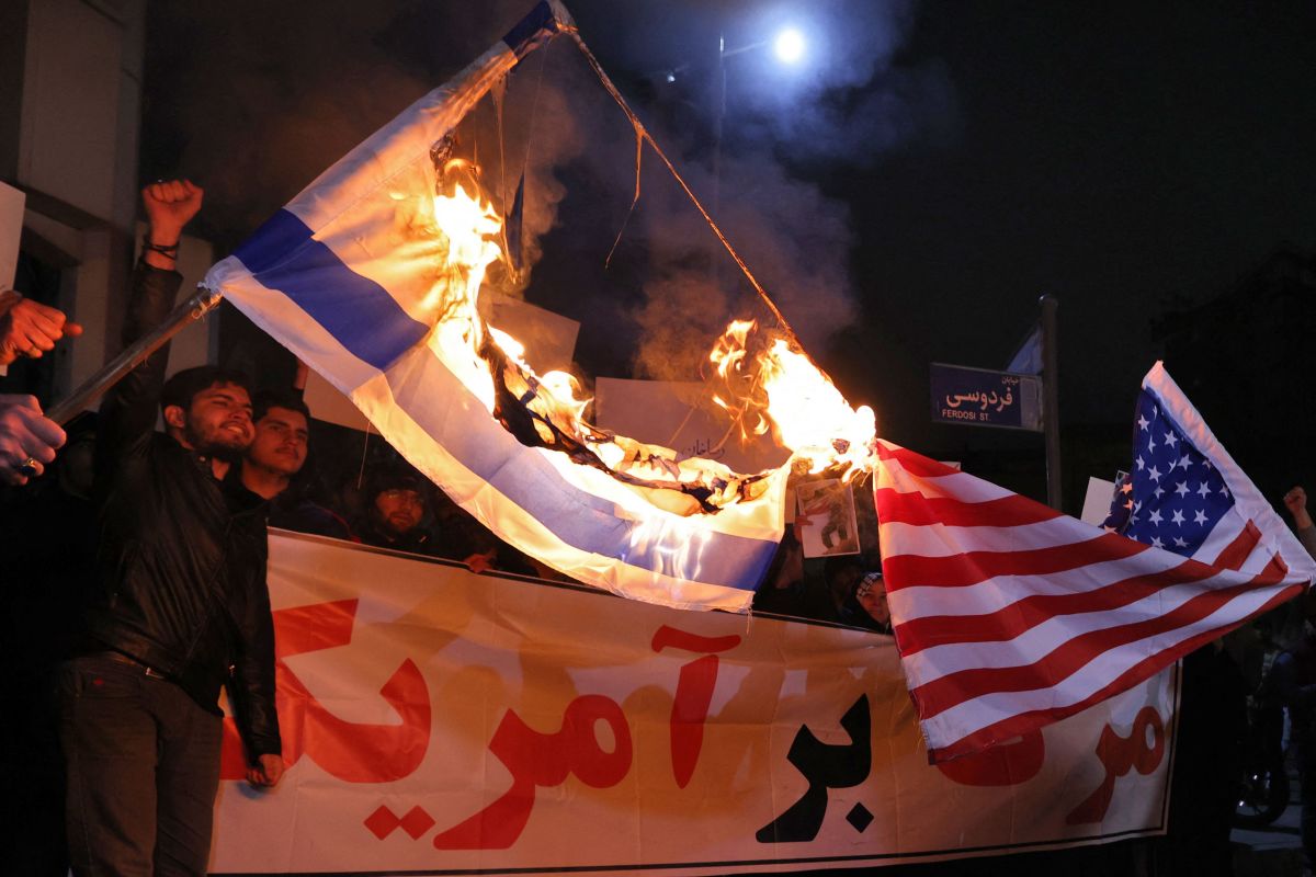 A two-phase US plan against Iran could include Lebanon; Hezbollah advised to agree on settlement
