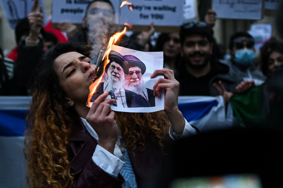 Israël veut-il ou non la chute du régime iranien ?