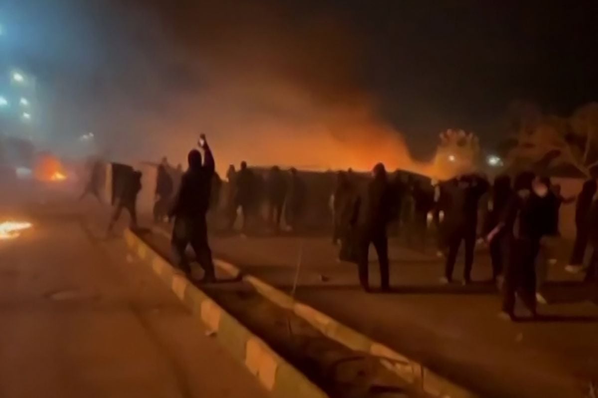 'A handful of agents in the pay of the United States and Israel': Hezbollah denounces protests in Iran