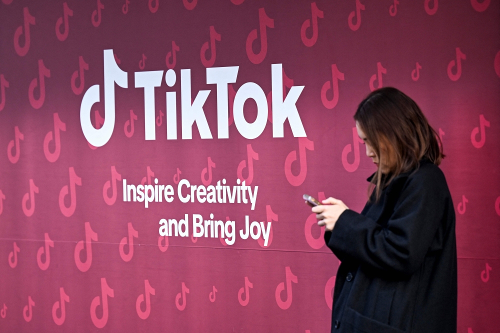 TikTok annonce créer une co-entreprise aux États-Unis pour y éviter son interdiction 