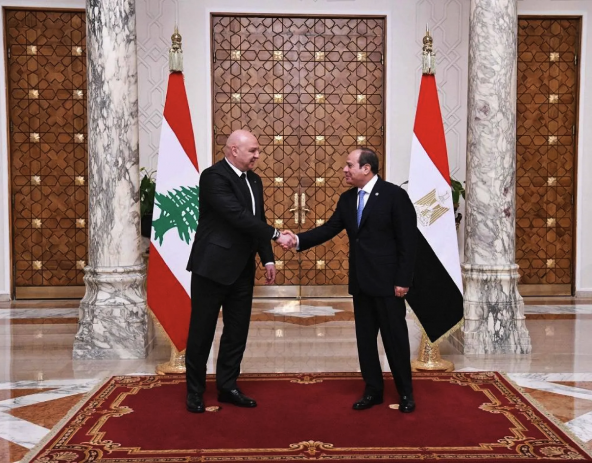 Vers un « parapluie arabe » pour le Liban ? Le Qatar (re)prend l’initiative et Sissi mène une médiation auprès de Trump