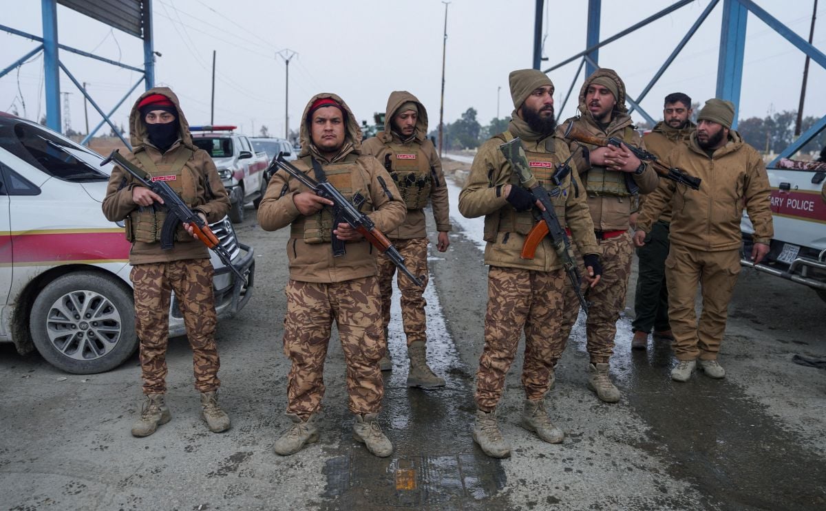 Après un accord avec Damas, les forces kurdes quittent la prison de Raqqa, où seraient détenus des membres de l'EI