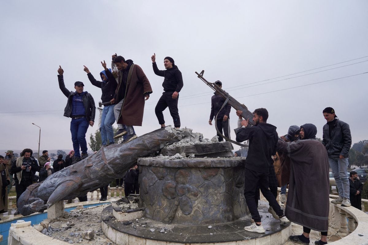 Turkey's PKK says will 'not abandon' Kurds
