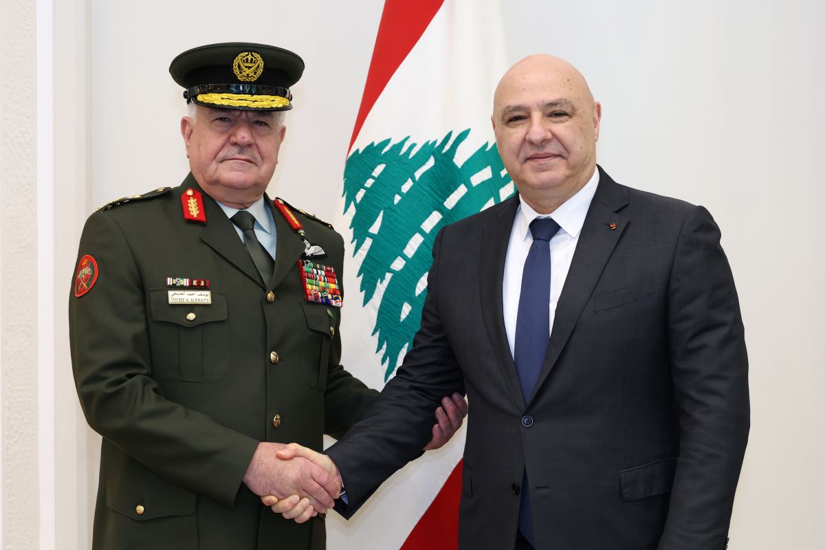 Des aides alimentaires de Amman à l'armée libanaise, Aoun reçoit le chef d'état-major jordanien