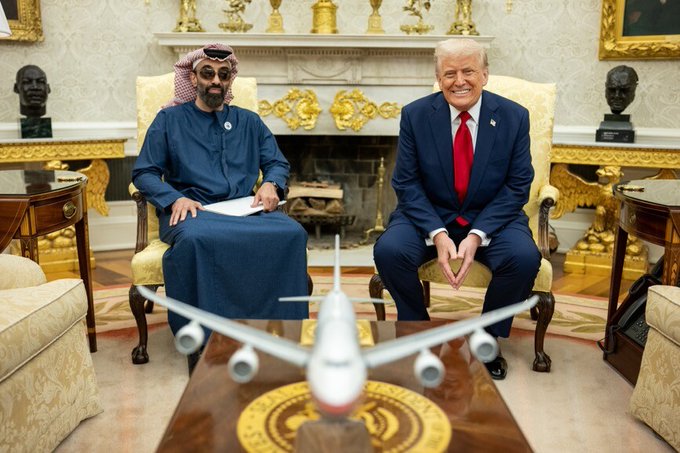 Abou Dhabi aurait investi 500 millions de dollars dans les cryptomonnaies de Trump avant son investiture