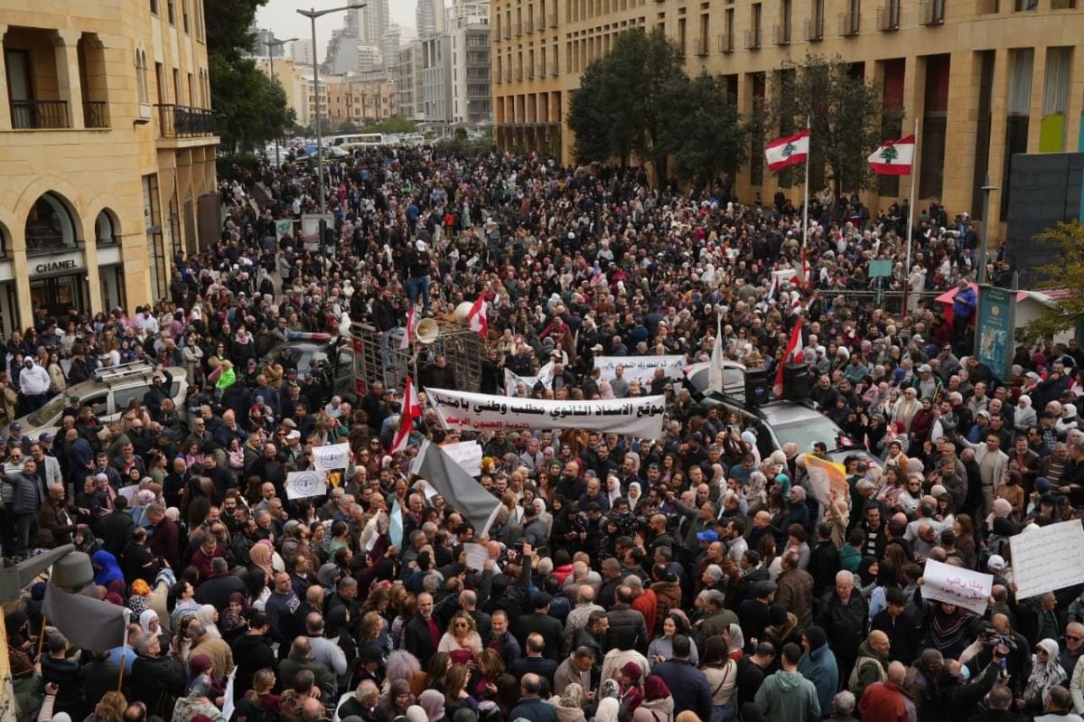 Malgré la pression de la rue et les messages de toutes parts, le gouvernement Salam ne tombera pas