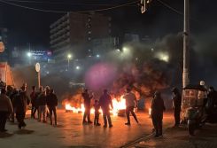 Des manifestants sur la place al-Nour, à Tripoli, au Liban-Nord, le 26 janvier 2026. Photo fournie par notre correspondant Michel Hallak