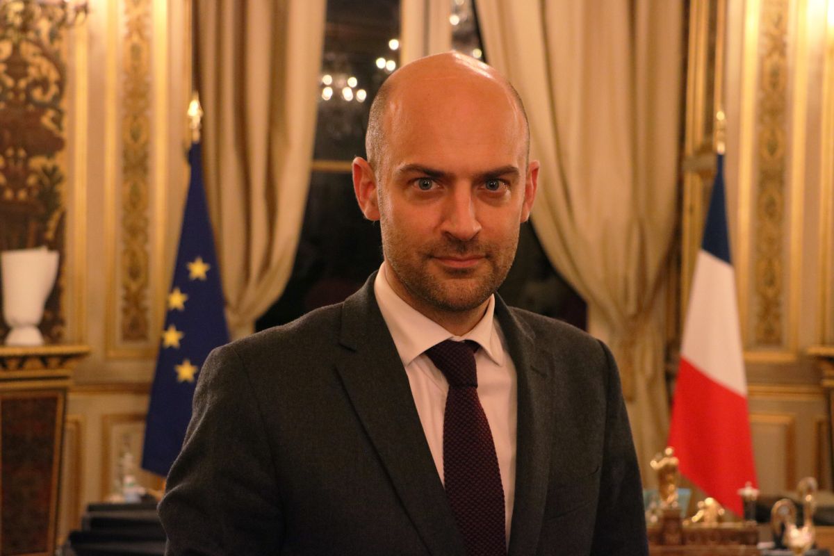 Jean-Noël Barrot à « L'OLJ » :  Nous sommes à un moment décisif pour l'avenir du Liban