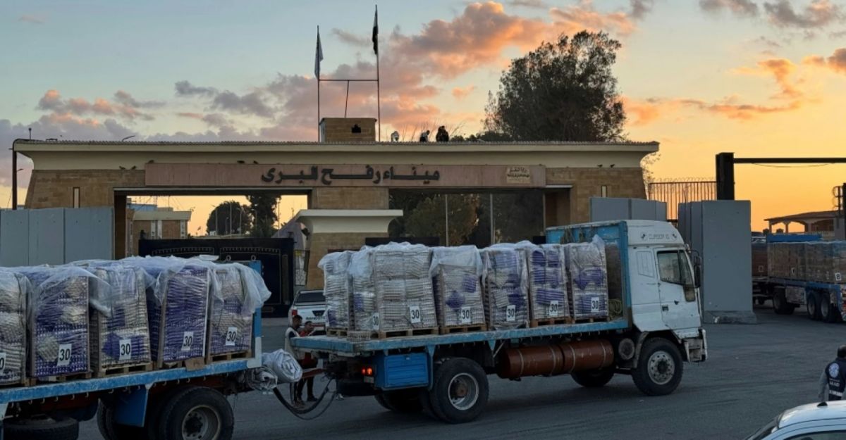 Des « millions de shekels » au Hamas : comment le frère du chef du Shin Bet a « aidé l’ennemi en temps de guerre » 