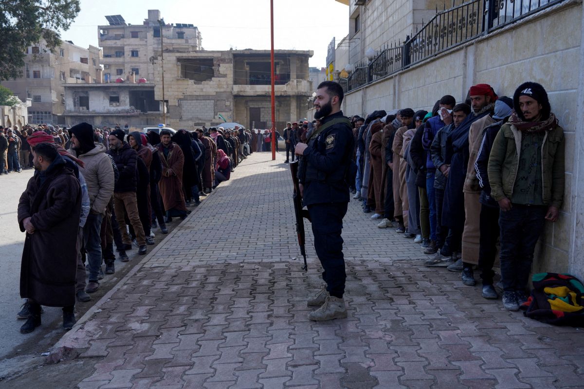 « Ce sont tous des traîtres » : à Raqqa, les Arabes ayant servi les Kurdes face à face avec Damas