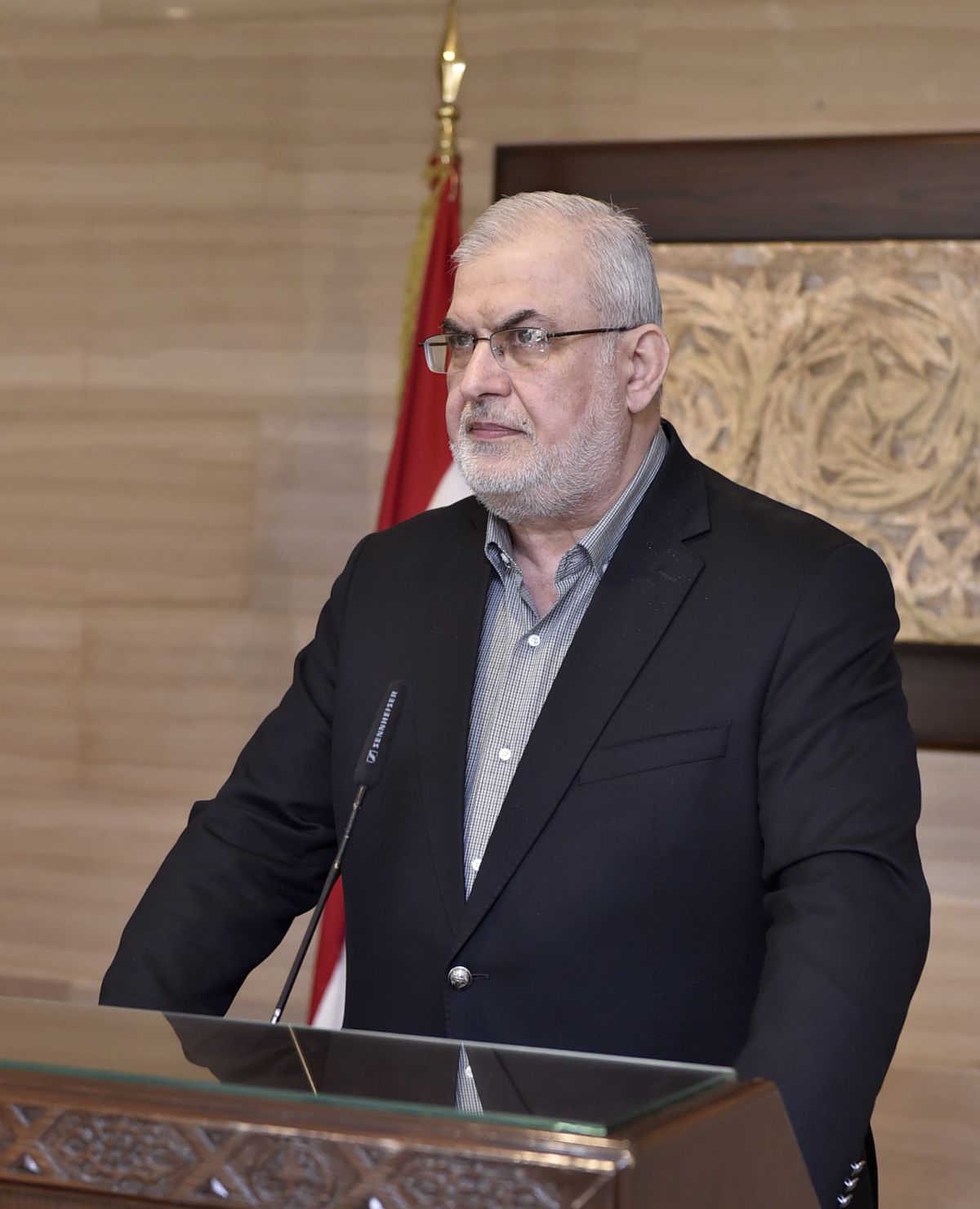 Raad fustige les « décisions donquichottesques » du gouvernement, qu’il accuse d’« impuissance »
