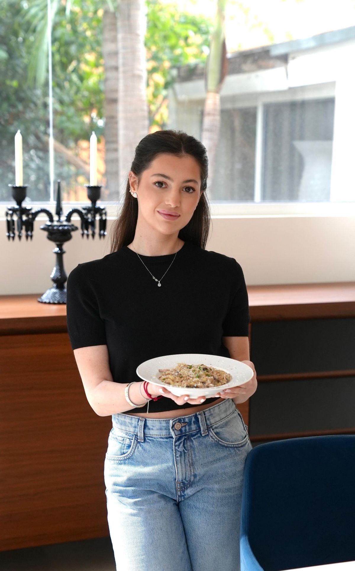 Dana Hallani : de Paris à Beyrouth, une passion culinaire qui l’emporte sur l’héritage musical 
