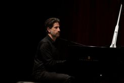 Rami Khalifé, un prince du clavier, au Festival al-Bustan. Photo Nabil Ismaïl/L’Orient-Le Jour