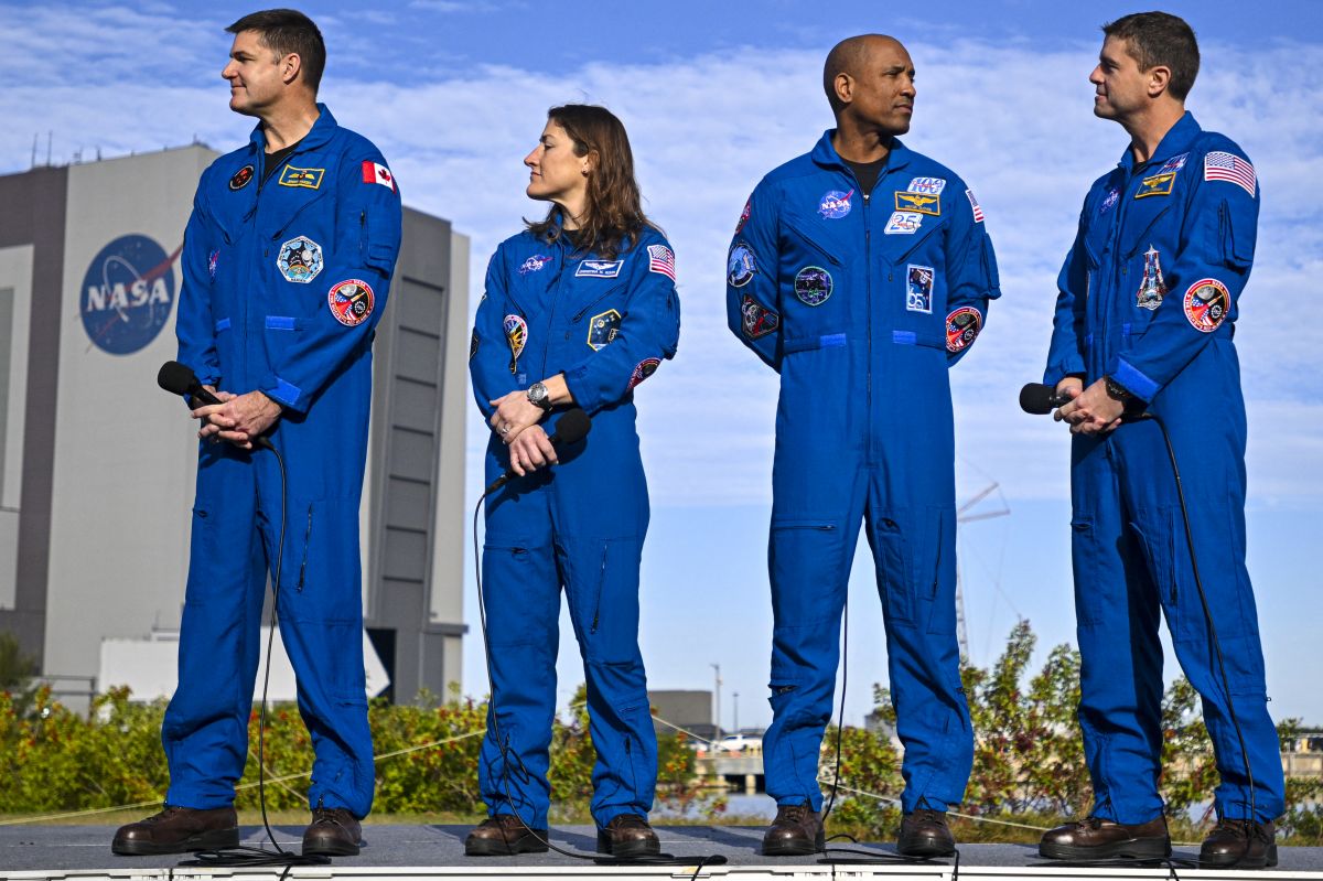 Possible launch of astronaut moon mission on March 6 after passing key test