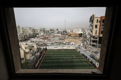 Terrains, stade national, académie : la FIFA et le Conseil de paix signent un partenariat pour remettre le football sur pied à Gaza