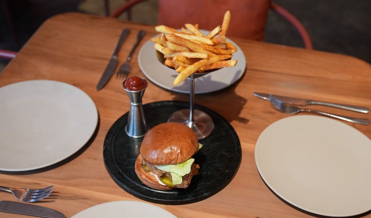 Nuggets et burger de poulet panés du chef Tarek Alameddine