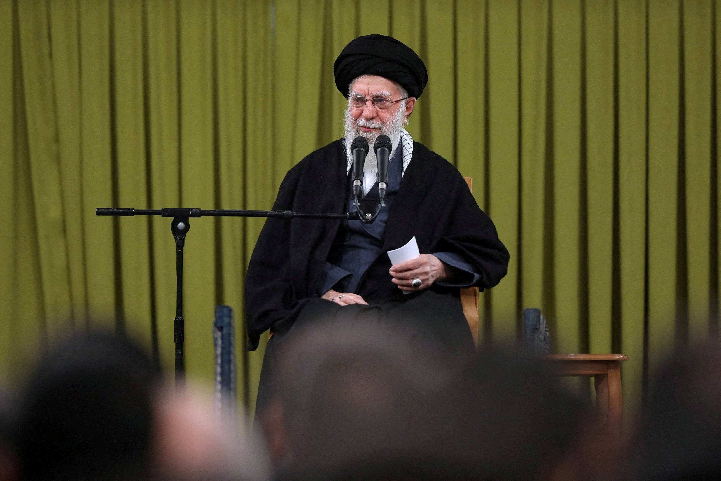 In the evening, information multiplied regarding the death of Iranian Supreme Leader Ali Khamenei. The elimination of the Supreme Leader, killed by strikes on the first day of the war, will be confirmed in the middle of the night. Office of the Iranian Supreme Leader/WANA /Handout via Reuters