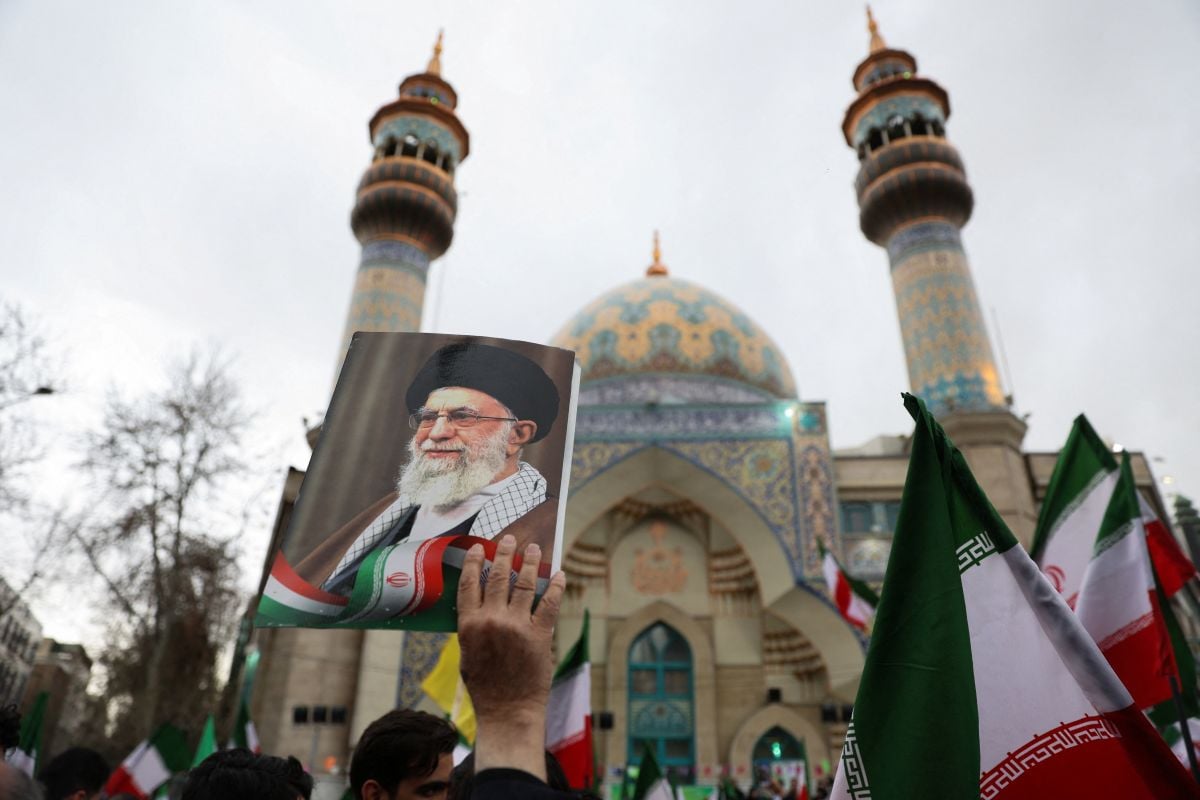 Une chaîne d’État iranienne supprime l’information d’un « discours imminent » de Khamenei 