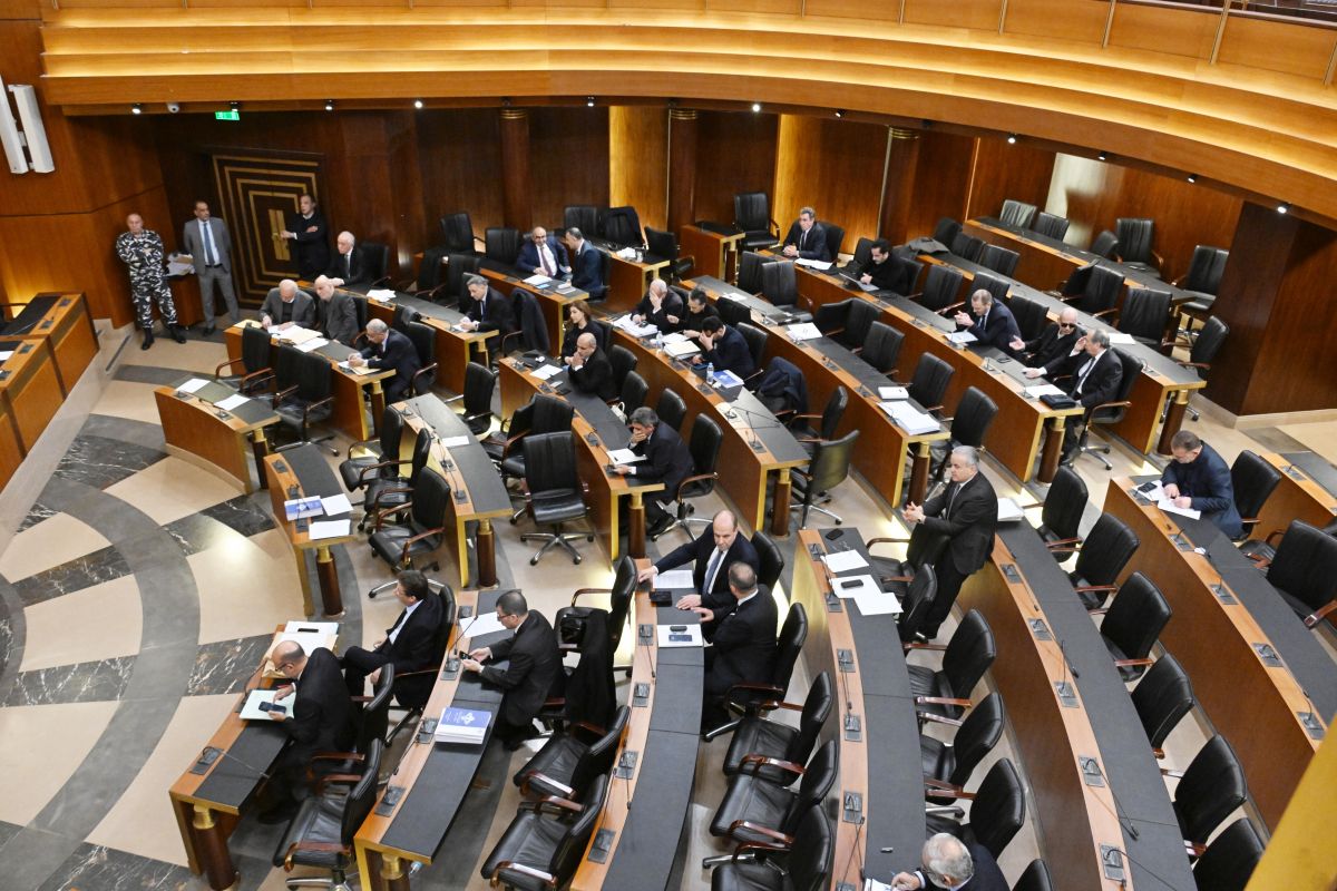 Tout le monde échappe aux urnes : le Parlement devrait proroger son mandat lundi 