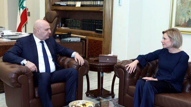 Aoun demande à la coordinatrice de l’ONU d’œuvrer contre l’avancée israélienne au Liban-Sud