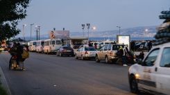 Des voitures garées sur la route dans le centre-ville de Beyrouth, le 6 mars 2026. Photo Téa Ziadé/L'Orient-Le Jour