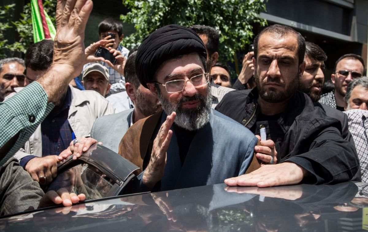 Mojtaba Khamenei, dans les pas du père