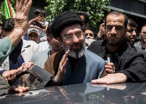 Mojtaba Khamenei, dans les pas du père