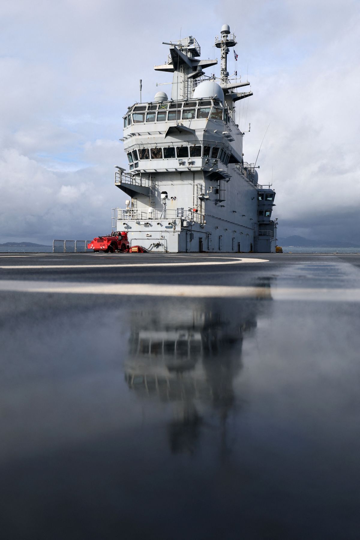 52 French ships stuck in the Gulf amid Iran conflict