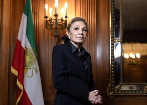 La dernière impératrice d’Iran Farah Pahlavi à « L’OLJ » : La disparition de Khamenei ne suffira pas à mettre fin au régime