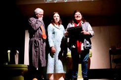 Le père Joe Abi Aad, la mère Maya Yammine et la tante Josyane Boulos. Photo Joe Khoury