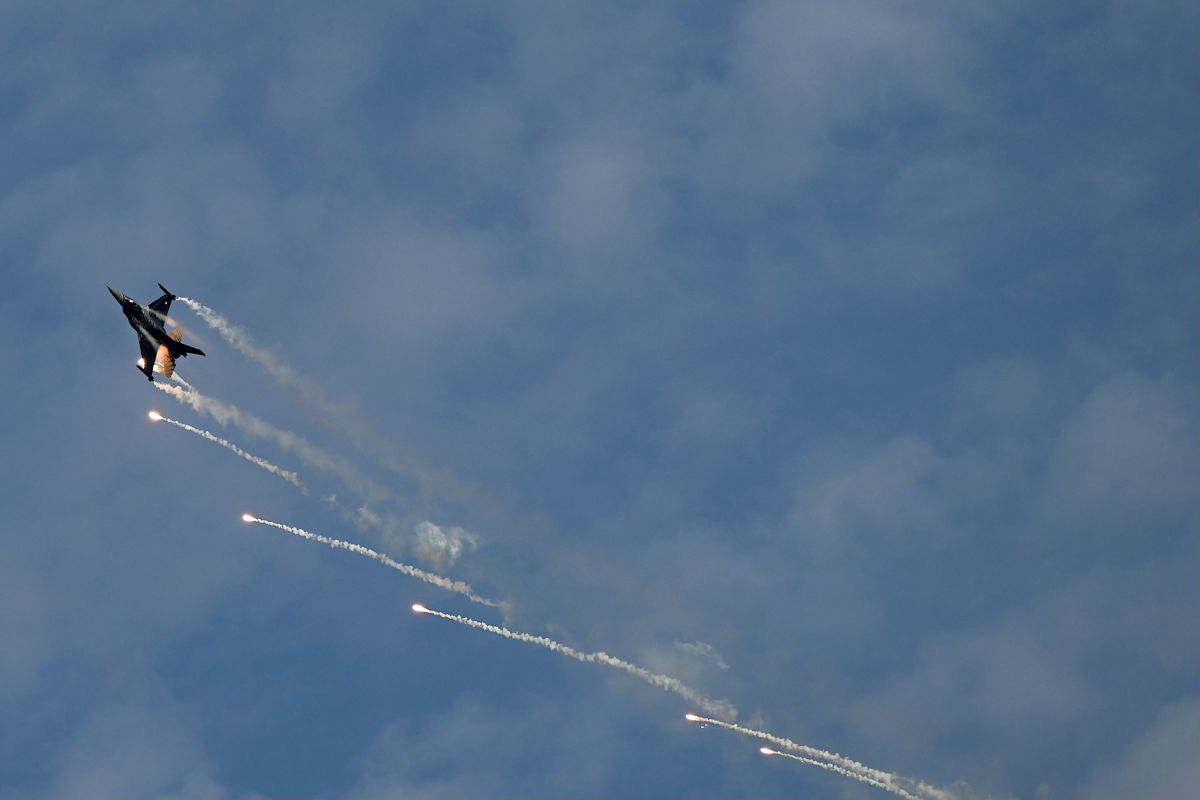 Erdogan says necessary warnings made to Iran after missile landed in Turkey
