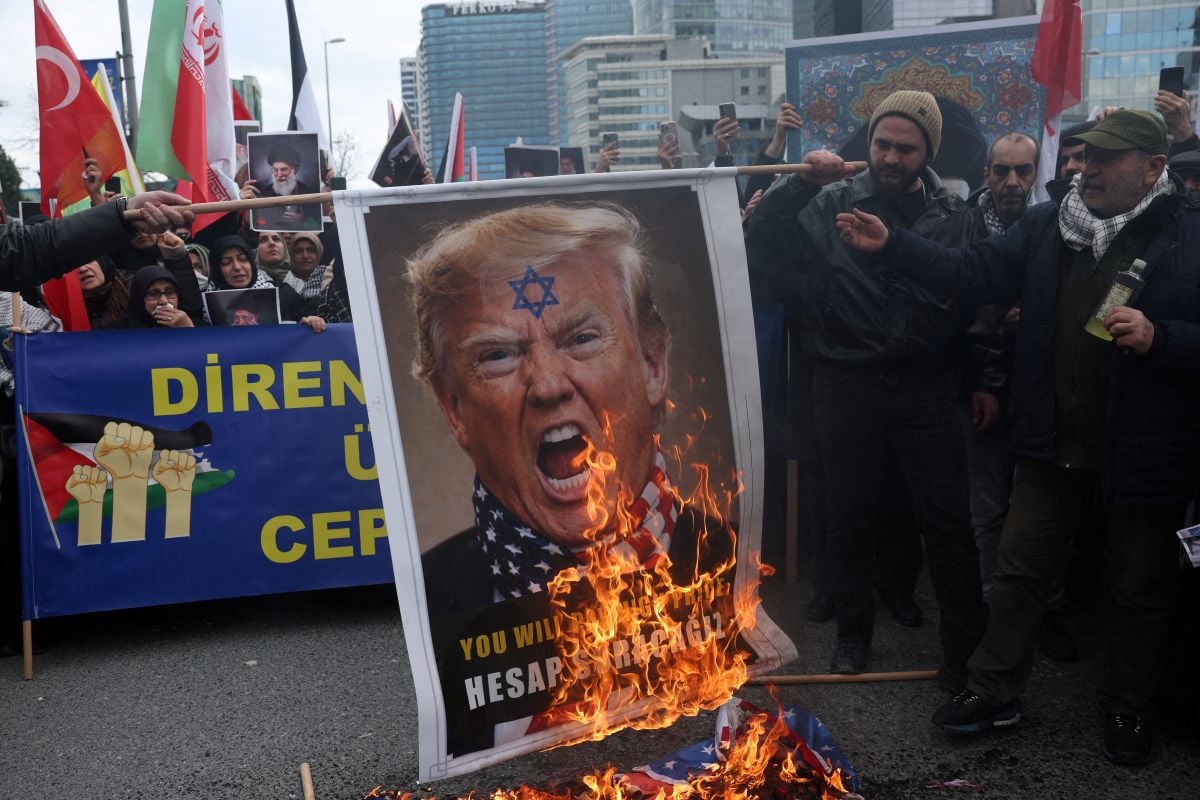 Trump says Iran government will fall, 'but maybe not immediately'