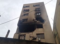 L'immeuble de Bourj Hammoud dombardé par Israël, après la première frappe le visant, le 14 mars 2026. Photo Lucile Wassermann/L'Orient-Le Jour